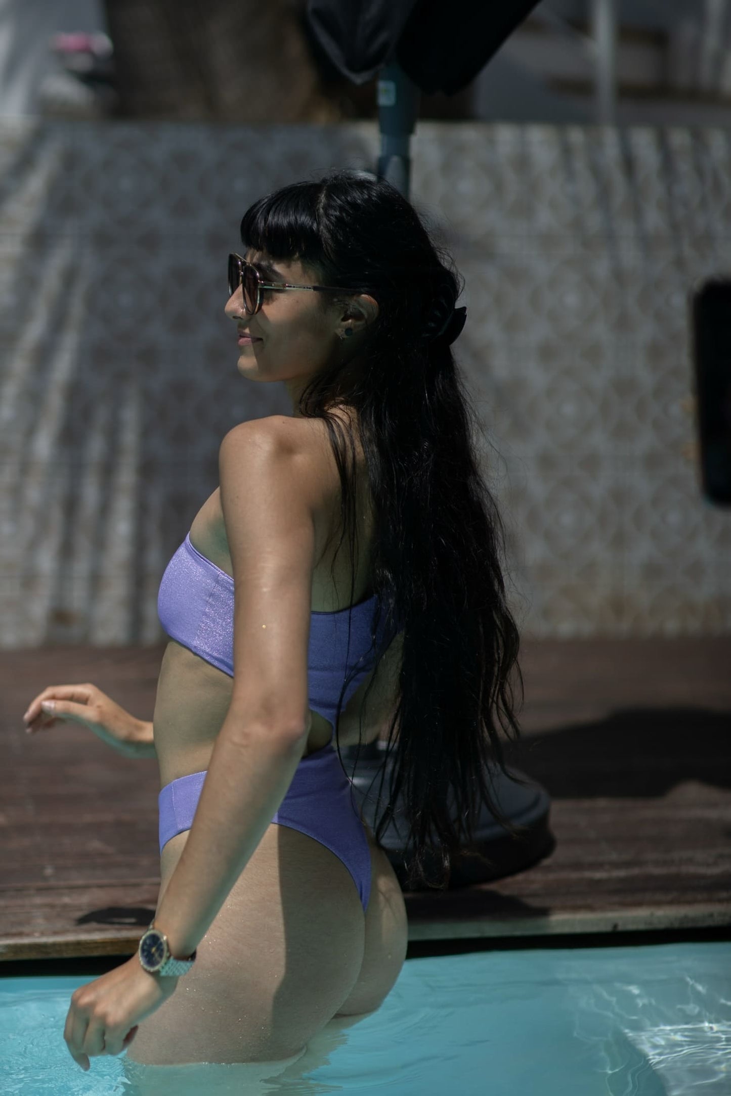 Maillot de bain - tissu recyclé - Made in Europe - Echancré - coloré - paillettes - violet - France - pailleté - string - tanga - brillant - écoresponsable - Une pièce